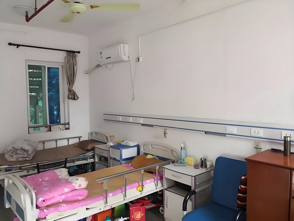 落户深圳具备什么条件_电影《南京照相馆》票房破4亿 电影南京照配套周边丰富
