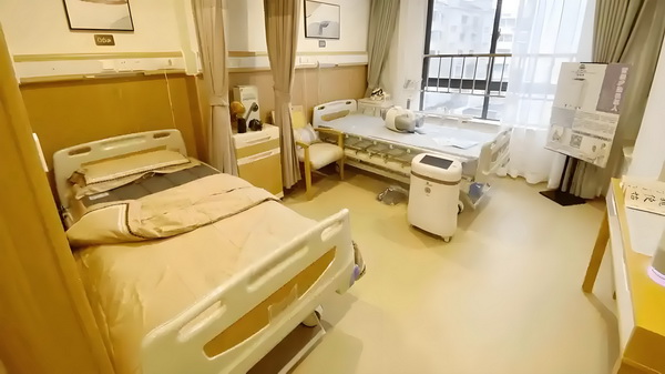 吸引人才落户_2025上海城市形象片焕新发布：上海新一刻，城市因你更美好 城市因你系统养老智慧